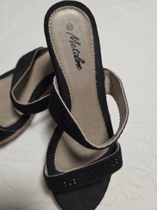 Sandalias Metalina cuña negras talla 37