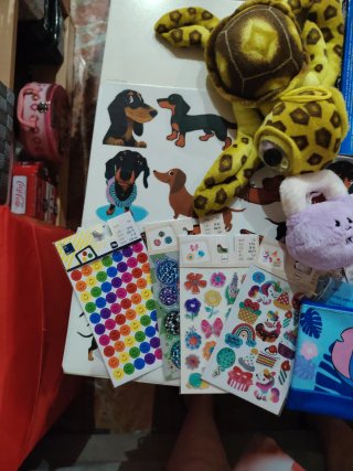 Lote de juguetes y material escolar