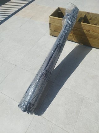Sombrilla de jardín 327cm gris Nueva tengo 3 ud.