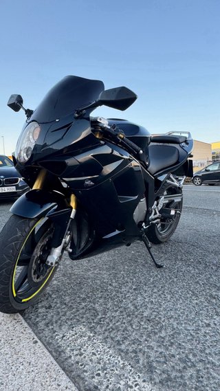 HYOSUNG GT 125 R Negra Deportiva
