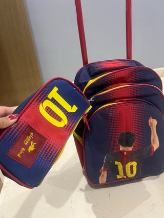 Mochila escolar con diseño de fútbol