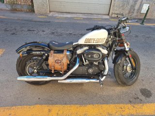 Harley-Davidson Moto Cruiser Negra   bien cuidada