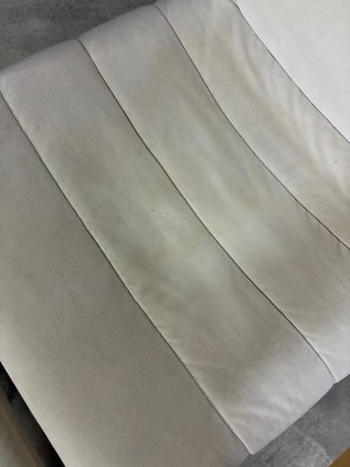 Butaca POANG Ikea con reposapiés