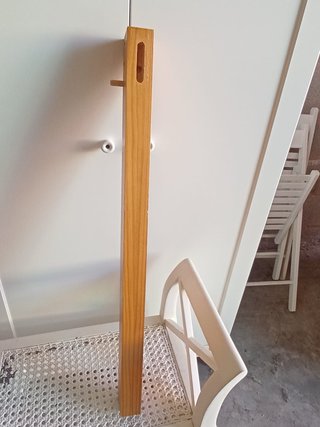 Mesa y 4 sillas de pino