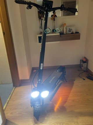 Patinete eléctrico Z WHEEL poco uso.Inscrip DGT