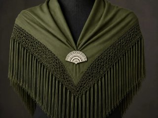 Broche abanico beige.