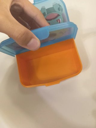 Táper Pokémon con compartimentos