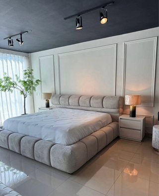Cama tapizada diseño nuevo con cabecero