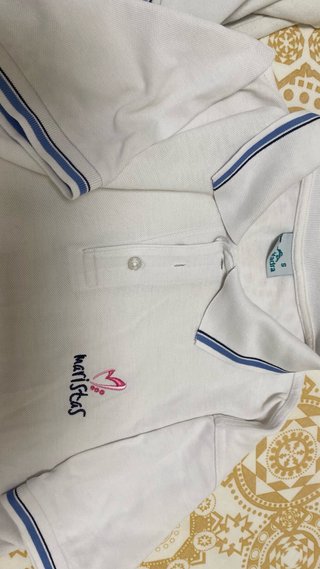 Lote 2 polos manga larga, 2 de corta y 2 talla S.