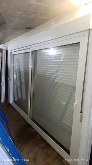 balconera aluminio con persiana cristal doble