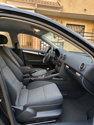 Audi A3 Sport 2.0TDI 140CV 2 Dueños Con Pegatina