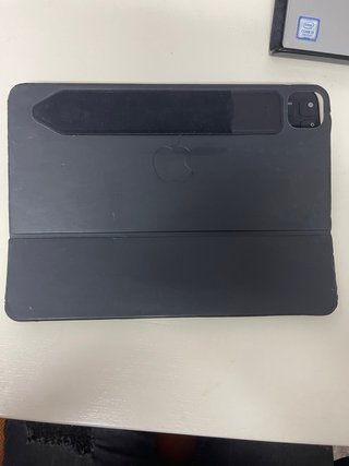 iPad Pro 11 2ª Gen + Apple Pencil + Teclado