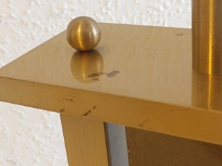Lámpara de diseño metal dorado