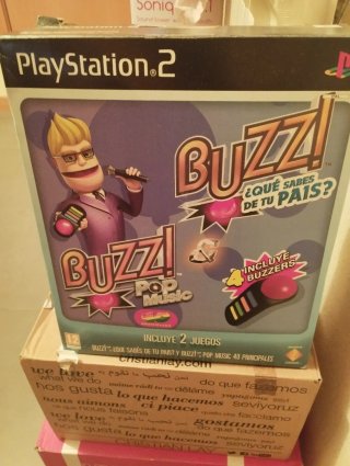 Juego PS2 Buzz! ¿Qué sabes de tu país? + Pop Music