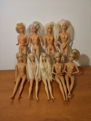 Barbies,años 90. En condiciones aceptables.