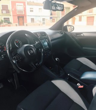 GOLF R20 2011