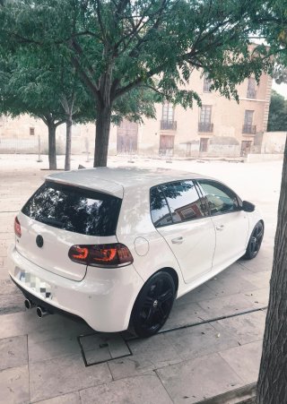GOLF R20 2011