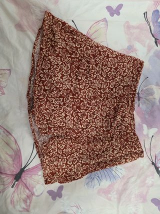 Falda corta estampada floral