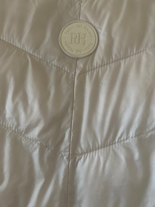Chaqueta azul y blanca