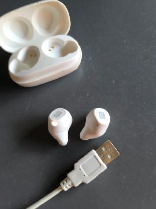Cuffie Bluetooth Cellularline Bianche