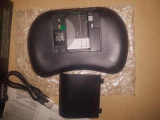 Teclado Mini Inalámbrico con Touchpad Retroilumina
