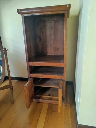 Mueble de roble macizo en perfecto estado