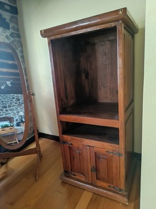 Mueble de roble macizo en perfecto estado