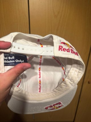 Gorra Red Bull Athletes Only Blanca