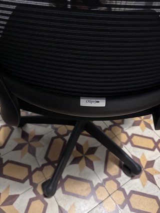 Silla de oficina ergonómica negra