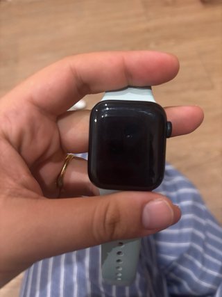 Apple Watch SE 40mm GPS color azul media noche.