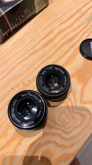 Pentax 50mm 1.7 & Olympus 50mm 1.8 Obiettivi
