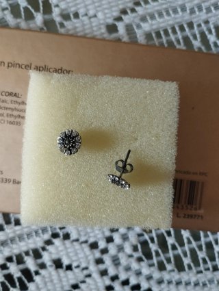 Pendientes de plata con flores