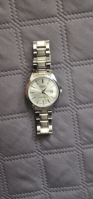 Reloj Casio Plata y Blanco