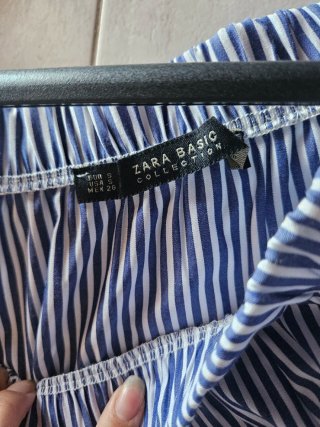 Blusa Zara volantes rayas y encaje