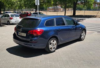 Opel Astra 2012