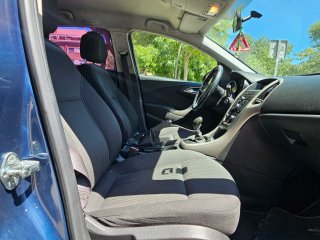 Opel Astra 2012