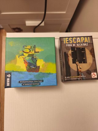 Lote 2 juegos mesa: SAIL y ESCAPA