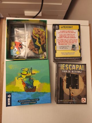 Lote 2 juegos mesa: SAIL y ESCAPA