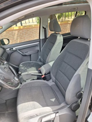 Volkswagen Touran 2011