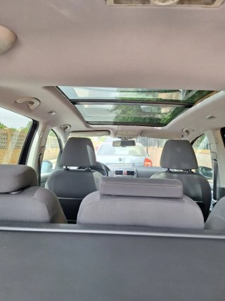 Volkswagen Touran 2011