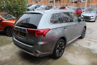 Mitsubishi OUTLANDER 2.0 PHEV Kaiteki Auto 4WD (2017)
