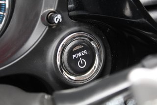 Mitsubishi OUTLANDER 2.0 PHEV Kaiteki Auto 4WD (2017)