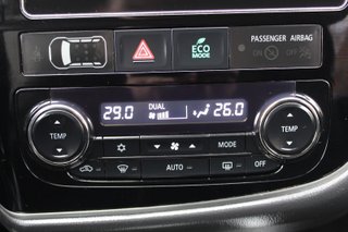 Mitsubishi OUTLANDER 2.0 PHEV Kaiteki Auto 4WD (2017)