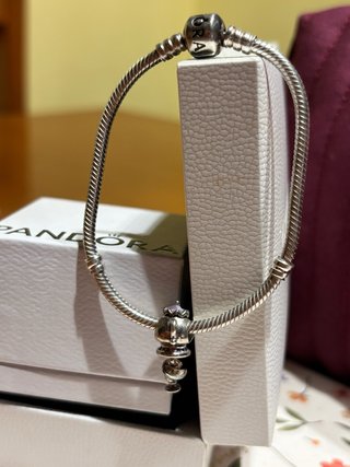 Pandora Charm Sra. Potts