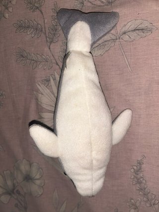 Peluche de delfín gris