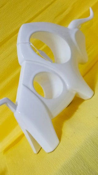 Escultura Toro Blanco Lateral - VP Interiorismo