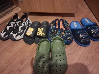 Sandalias niño Bart Simpson y Crocs