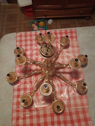 Lámpara de salón dorada