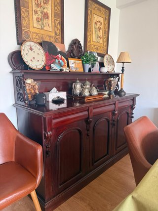 Aparador de madera para restaurar