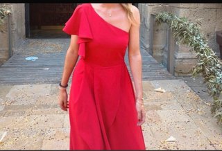Vestido rojo asimétrico para eventos